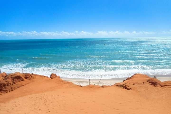 praia de canoa quebrada ceara brasil